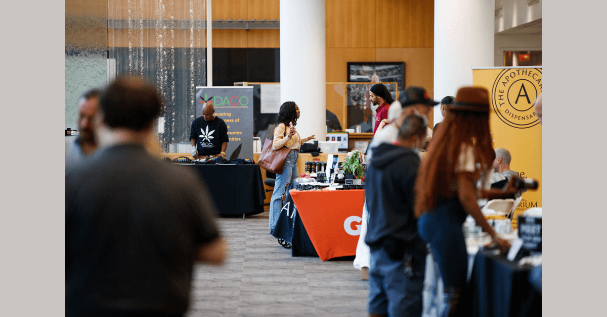 banner image for: L'industrie du cannabis fait de grands progrès à Philadelphie avec l'expungement sur place et la foire à l'emploi.